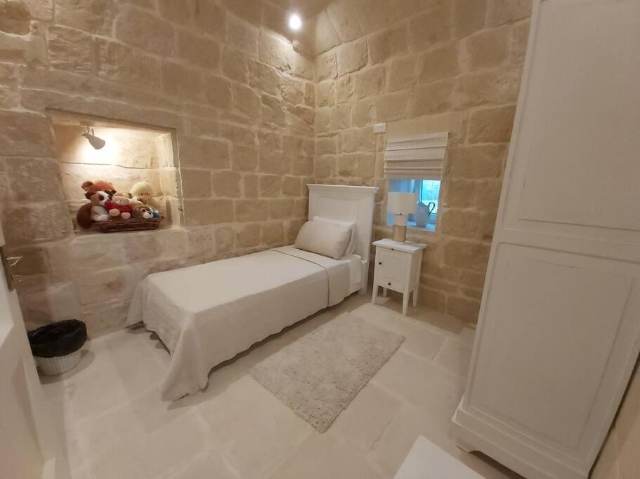 Farmhouse Villa With Large Pool And Garden In Gozo 가르브 외부 사진