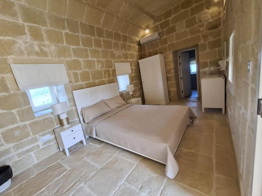 Farmhouse Villa With Large Pool And Garden In Gozo 가르브 외부 사진