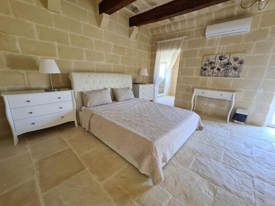 Farmhouse Villa With Large Pool And Garden In Gozo 가르브 외부 사진