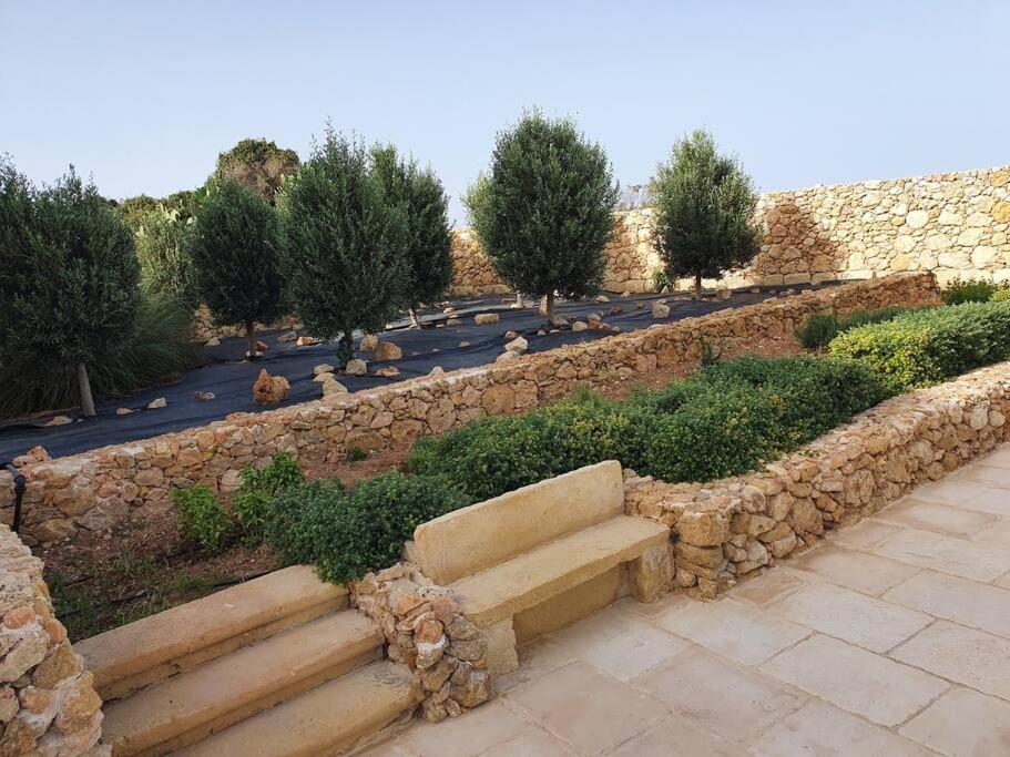 Farmhouse Villa With Large Pool And Garden In Gozo 가르브 외부 사진