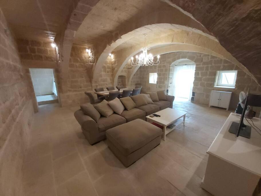 Farmhouse Villa With Large Pool And Garden In Gozo 가르브 외부 사진
